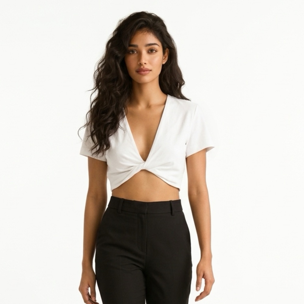 GAUGE81 Keila Twist-Front Too in White